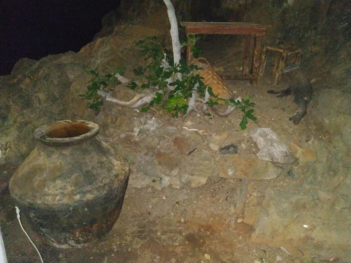 Villa Kotetsi - Rooms To Let - Volissos - Chios المظهر الخارجي الصورة